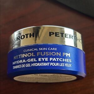 Peter Thomas Roth Retinol Fusion PM Eye Patches - Blue and Silver